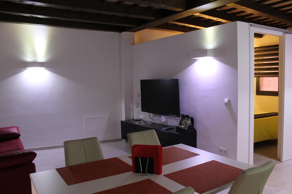 Apartaments Y Habitacions Entre Volcans Olot Ngoại thất bức ảnh